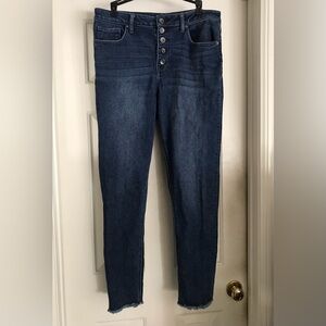 Max Studio Women's Highrise skinnyBlue Jeans